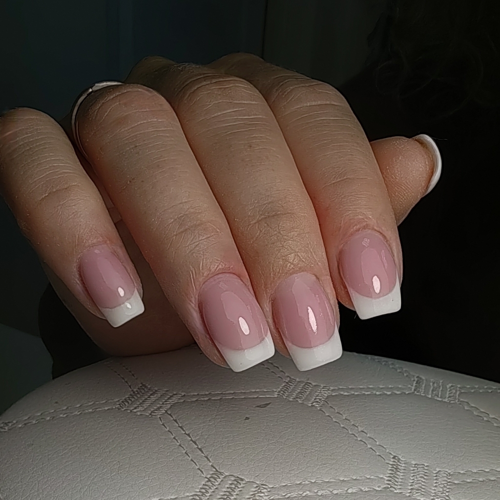 наращивание + выкладной френч средняя длинна