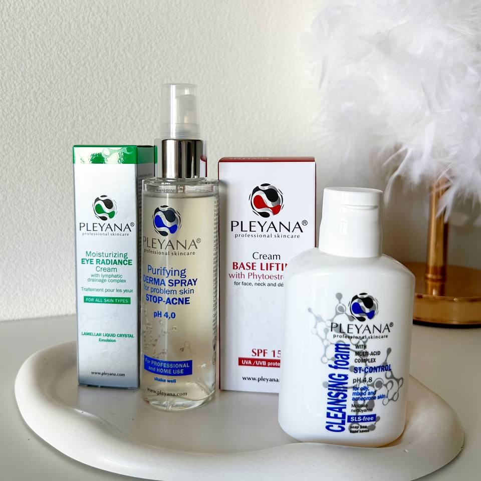 Консультация косметолога с последующей процедурой.