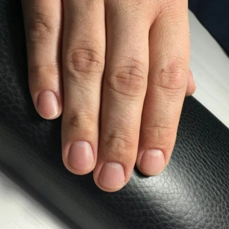 Маникюр мужской классический