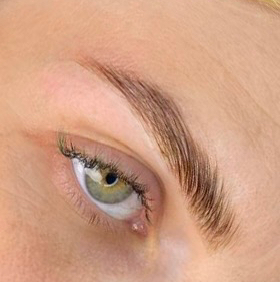 Коррекция и окрашивание бровей