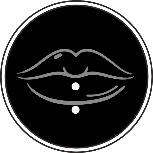 Пирсинг вертикальный лабрет