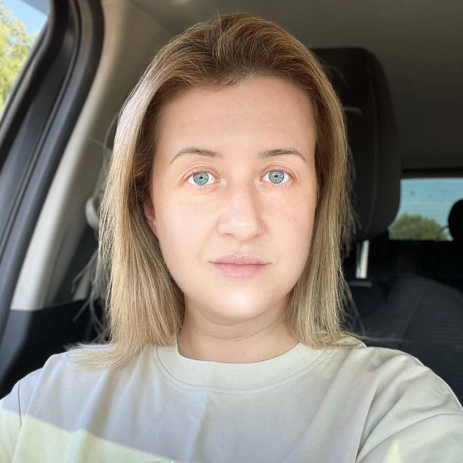 Никитина Елена