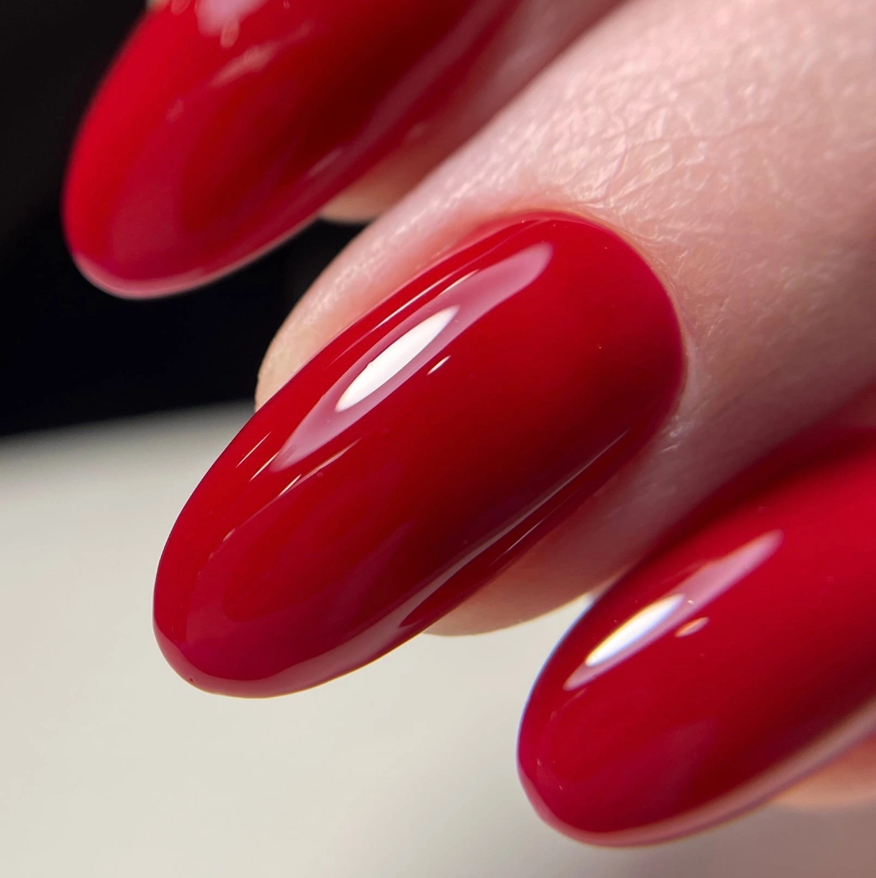 Маникюр с покрытием гель-лак в 1 тон