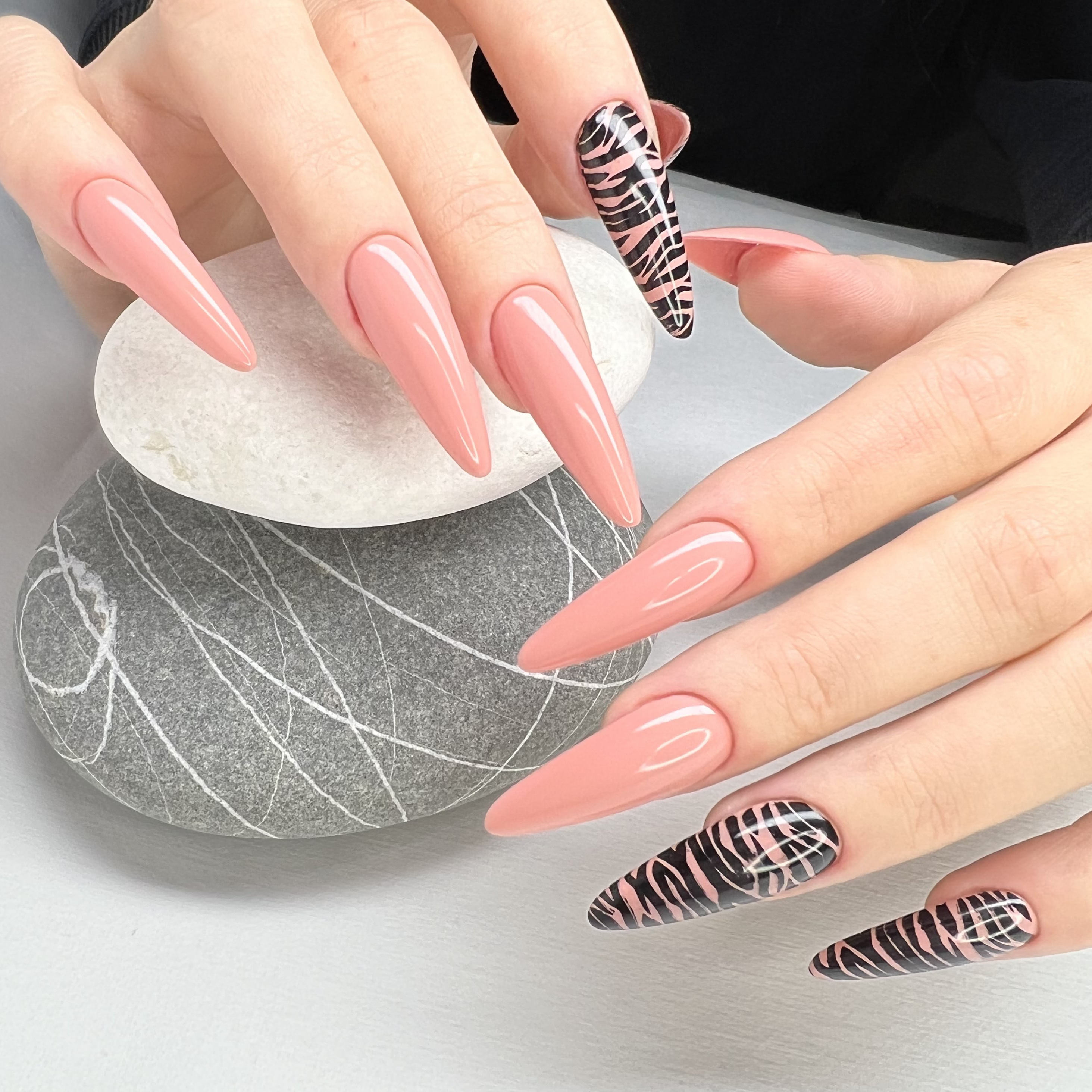 Маникюр с моделированием гелевые типсы и покрытием гель-лак