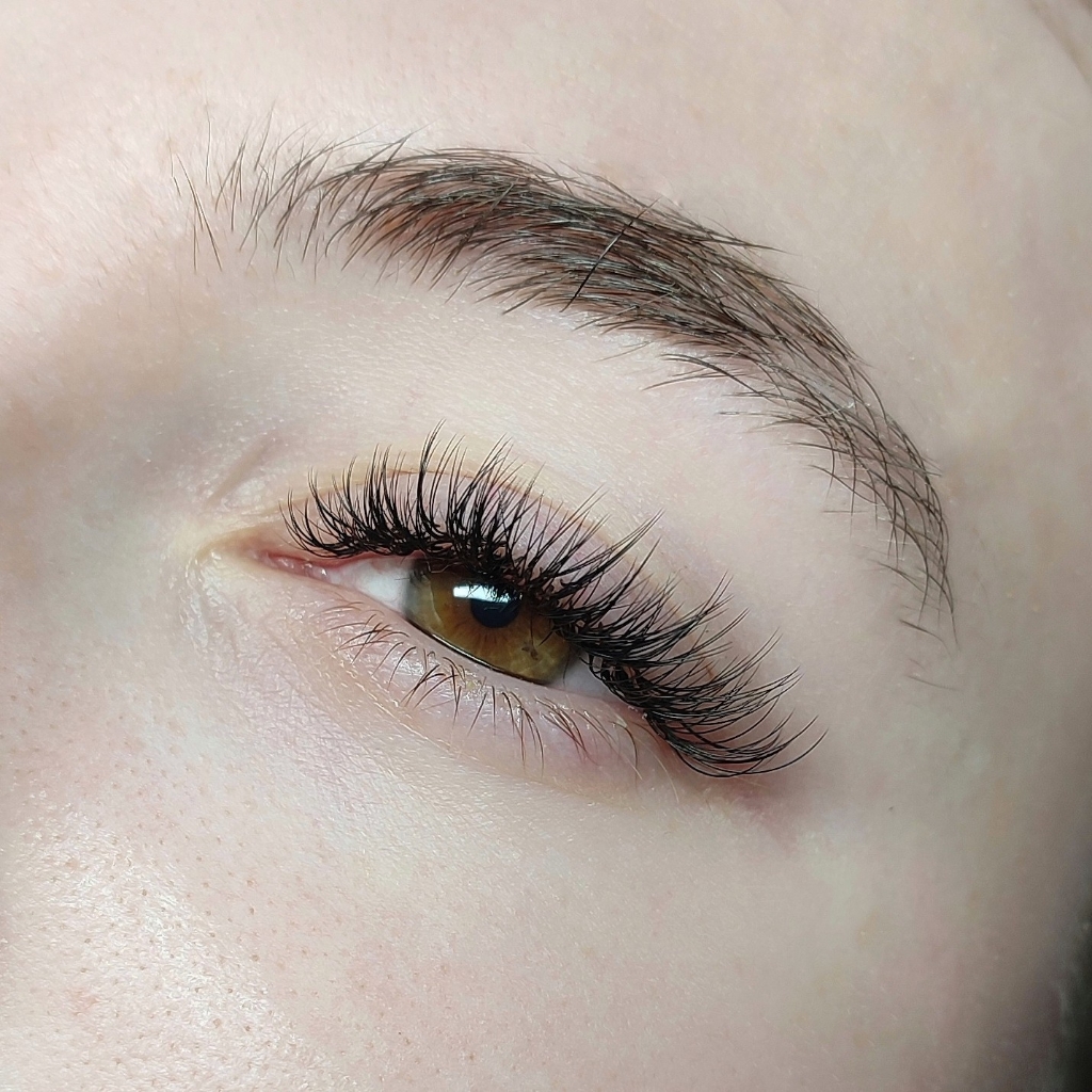 Наращивание ресниц - Мокрый эффект 2D