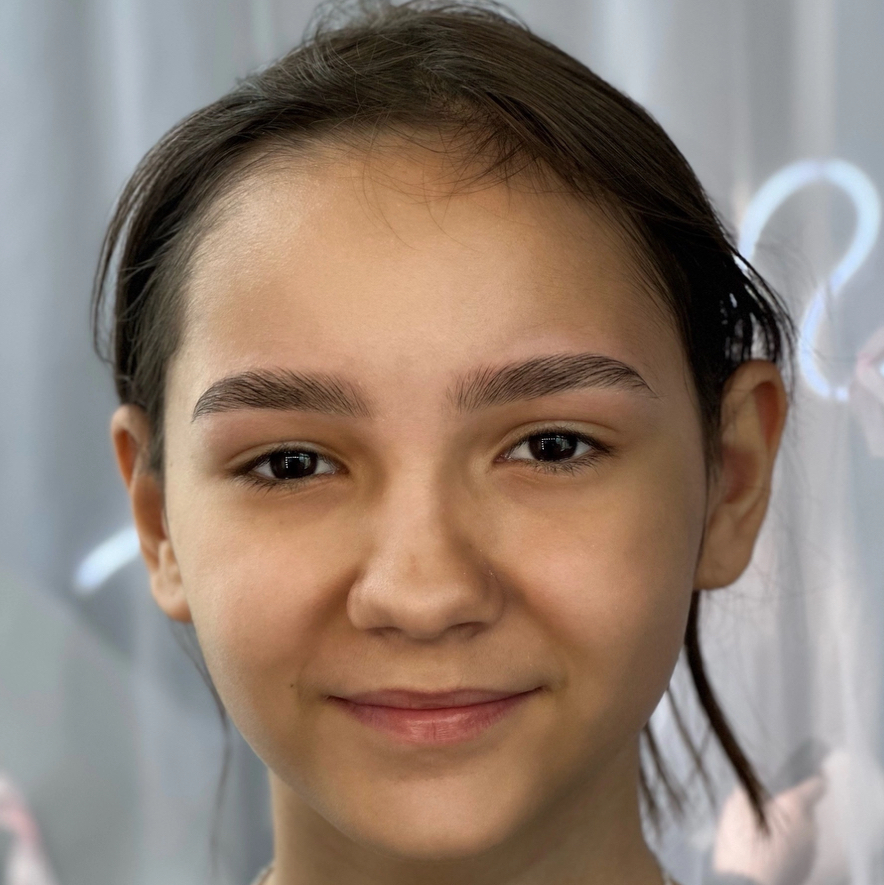 Коррекция бровей