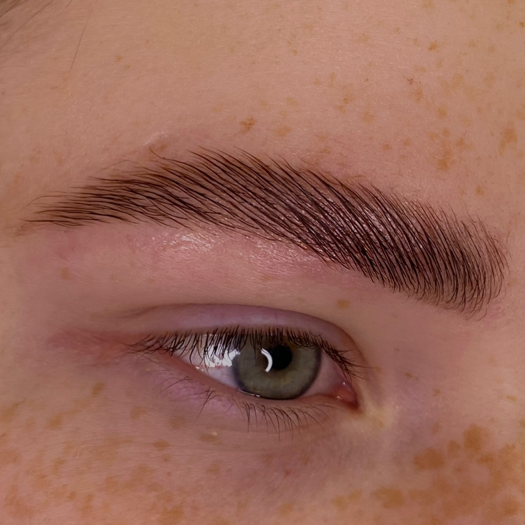 Ламинирование бровей