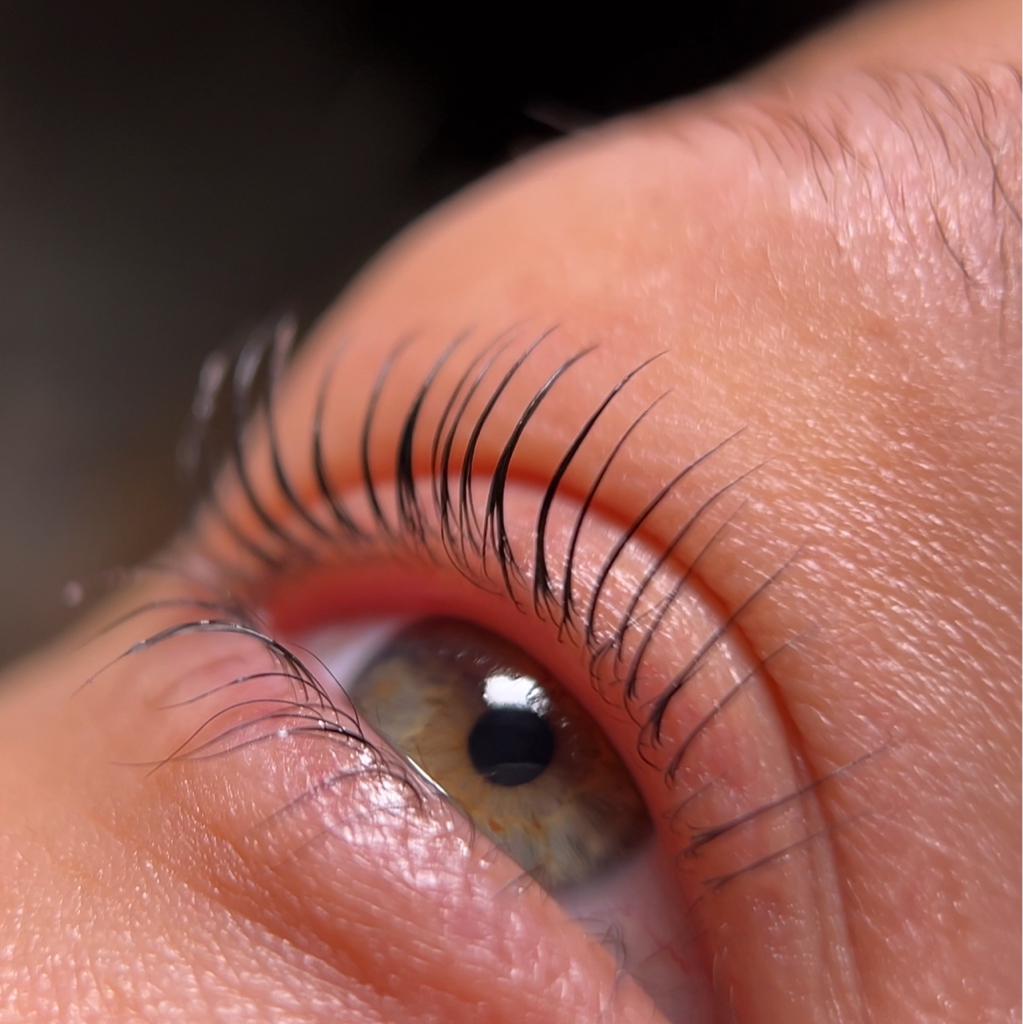 Ламинирование ресниц + БОТОКС в подарок