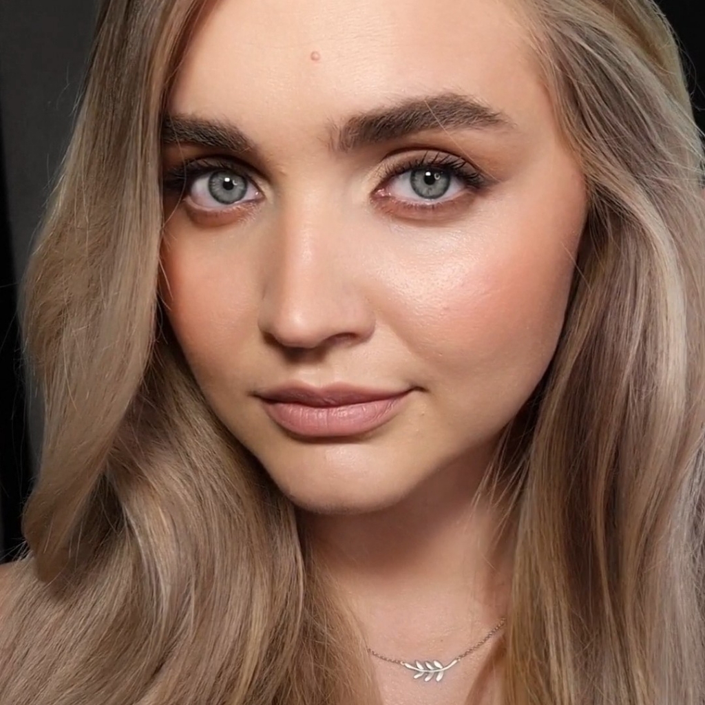 МАКИЯЖ NUDE + БРОВИ (КОРРЕКЦИЯ И ОКРАШИВАНИЕ)