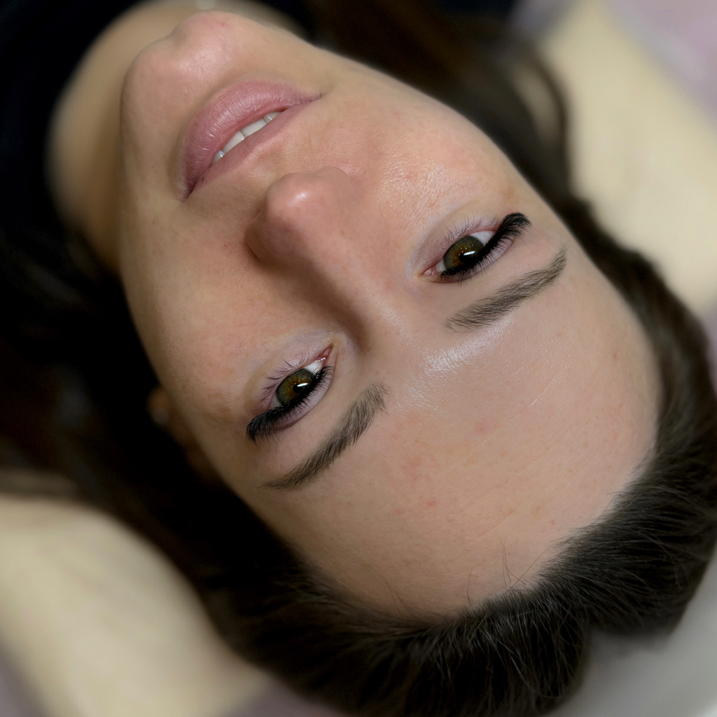 Наращивание ресниц 3D