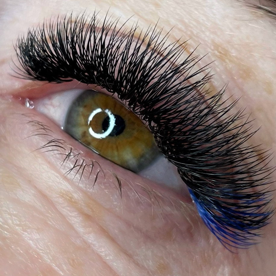 Цветные уголки / коричневые ресницы