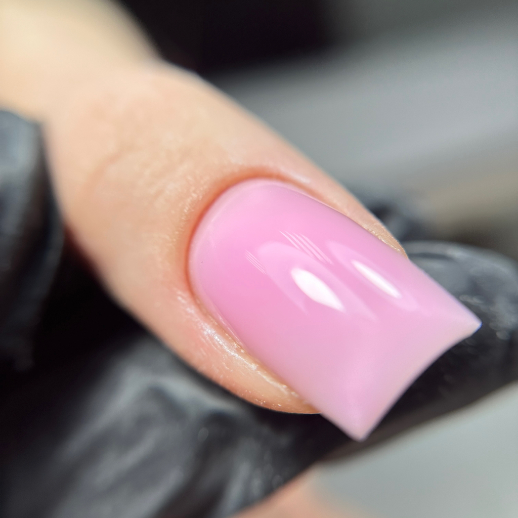 Коррекция нарощенных ногтей