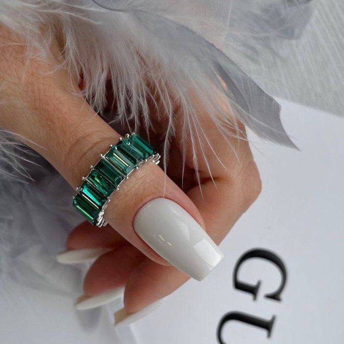 Коррекция нарощенных ногтей