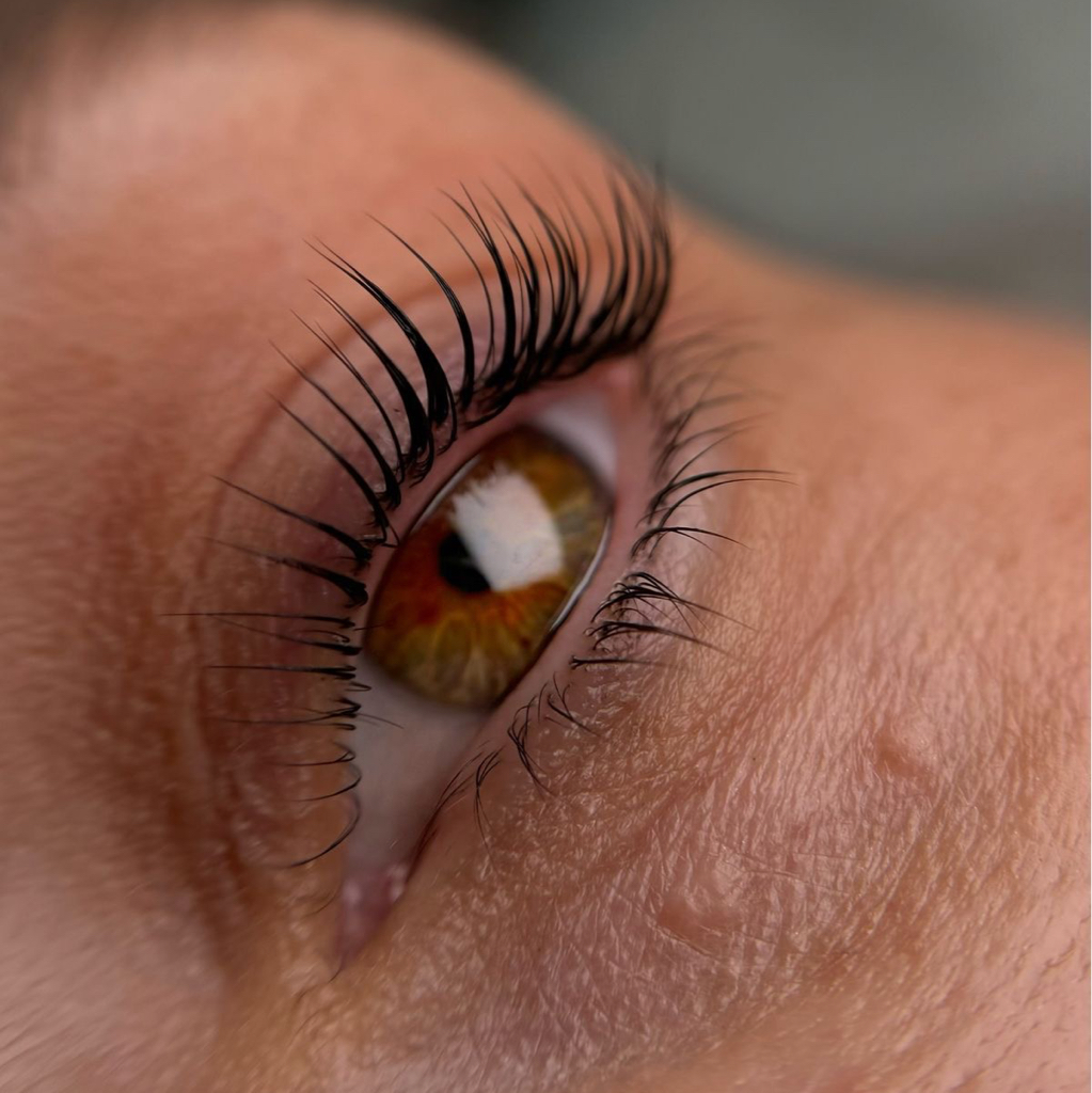 ламинирование ресниц (окрашивание ресниц)