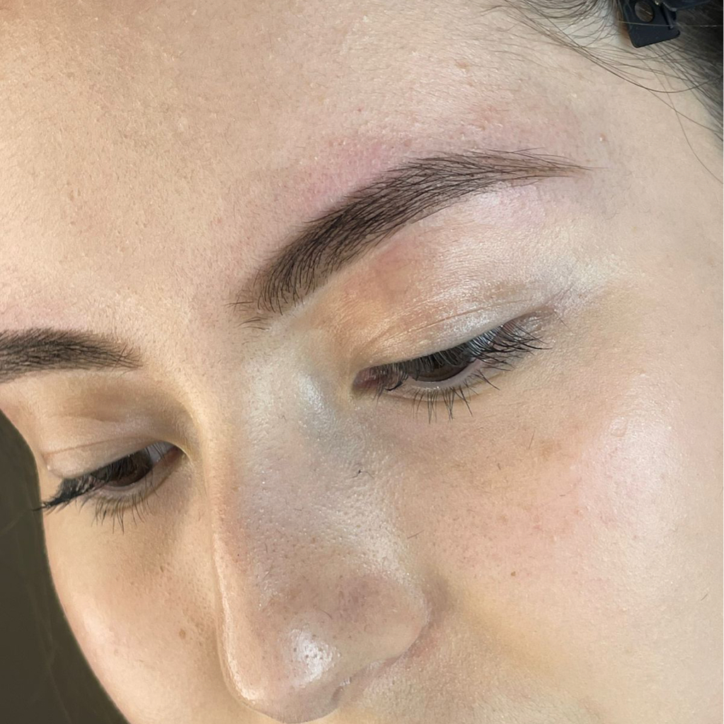 Архитектура бровей краска