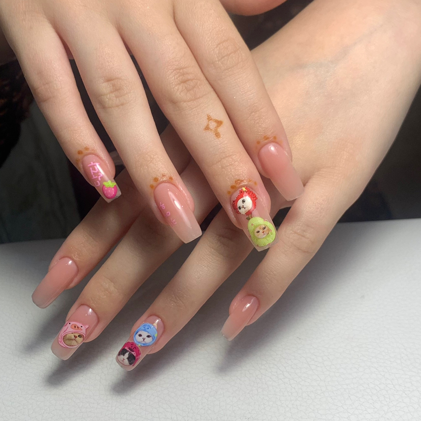 Наращивание ногтей на нижних формах