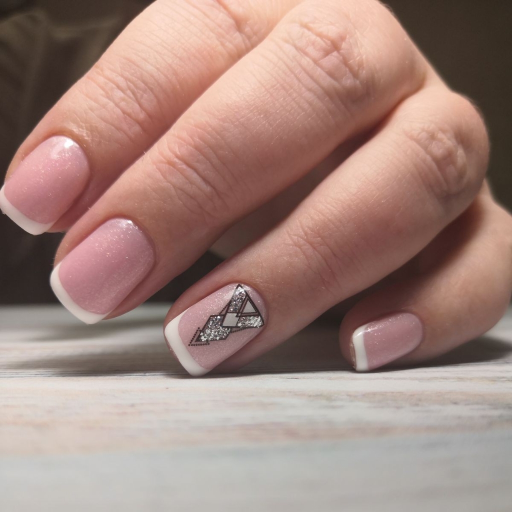 Маникюр с покрытием гель-лак +дизайн (Френч,растяжка блёстками,фольга,слайды,битое стекло,мармелад)