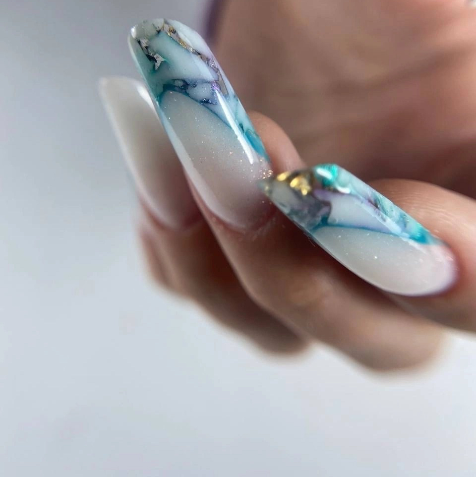 Наращивание ногтей