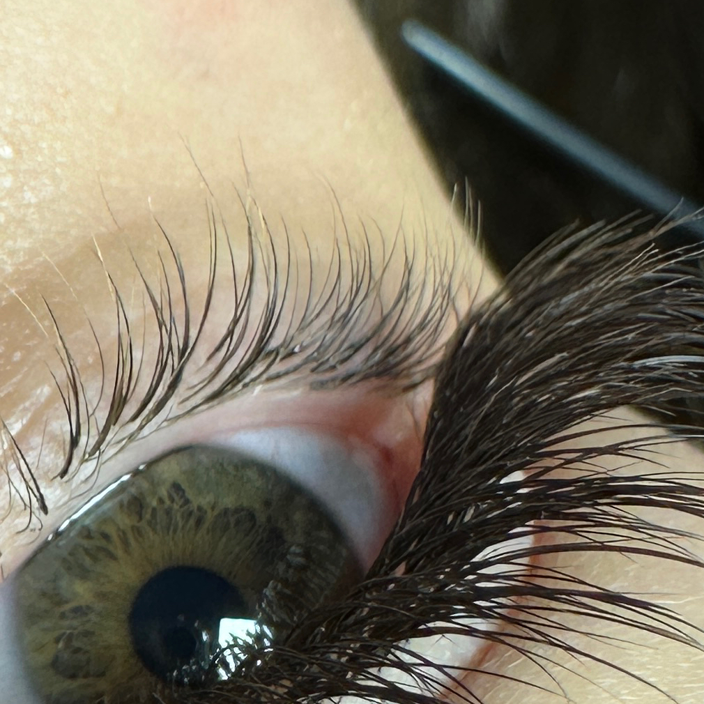 Наращивание нижних ресниц