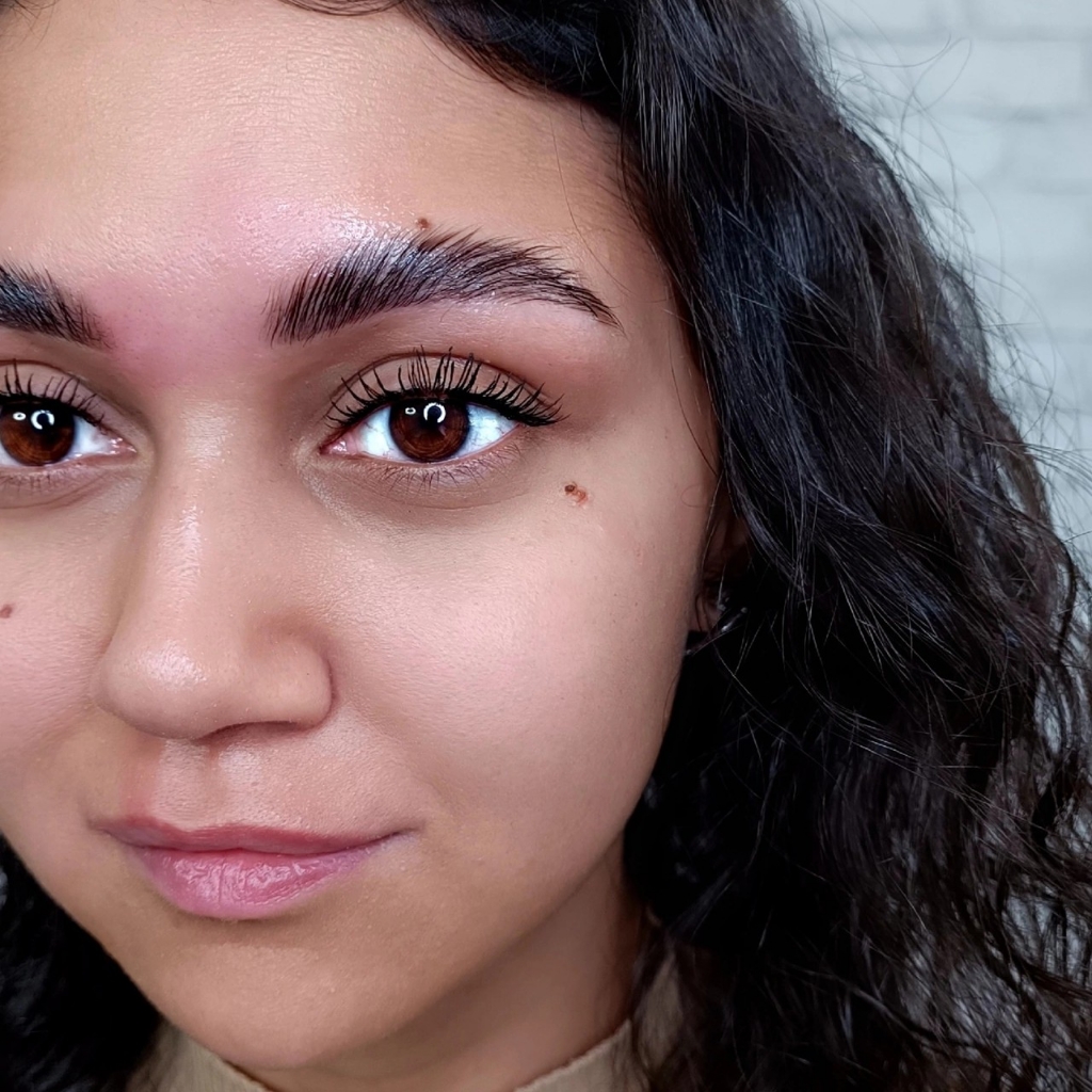 Ламинирование бровей