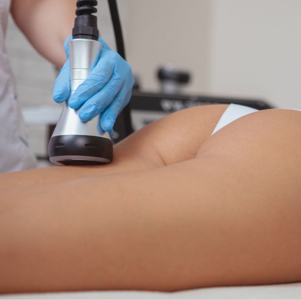 Вакуумный массаж + кавитация (бедра + ягодицы или живот)