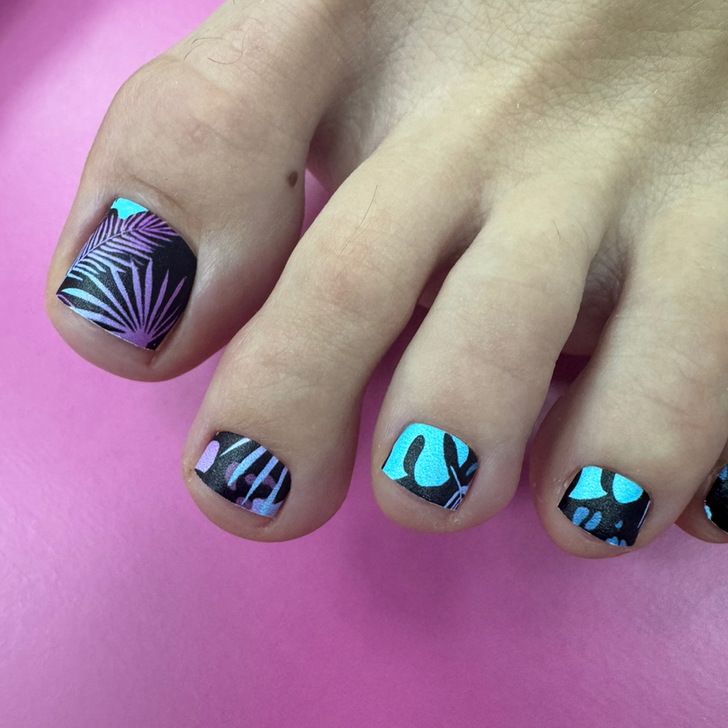 ПЛЁНОЧНЫЙ ПЕДИКЮР  (Обработка пальчиков + покрытие плёнками )