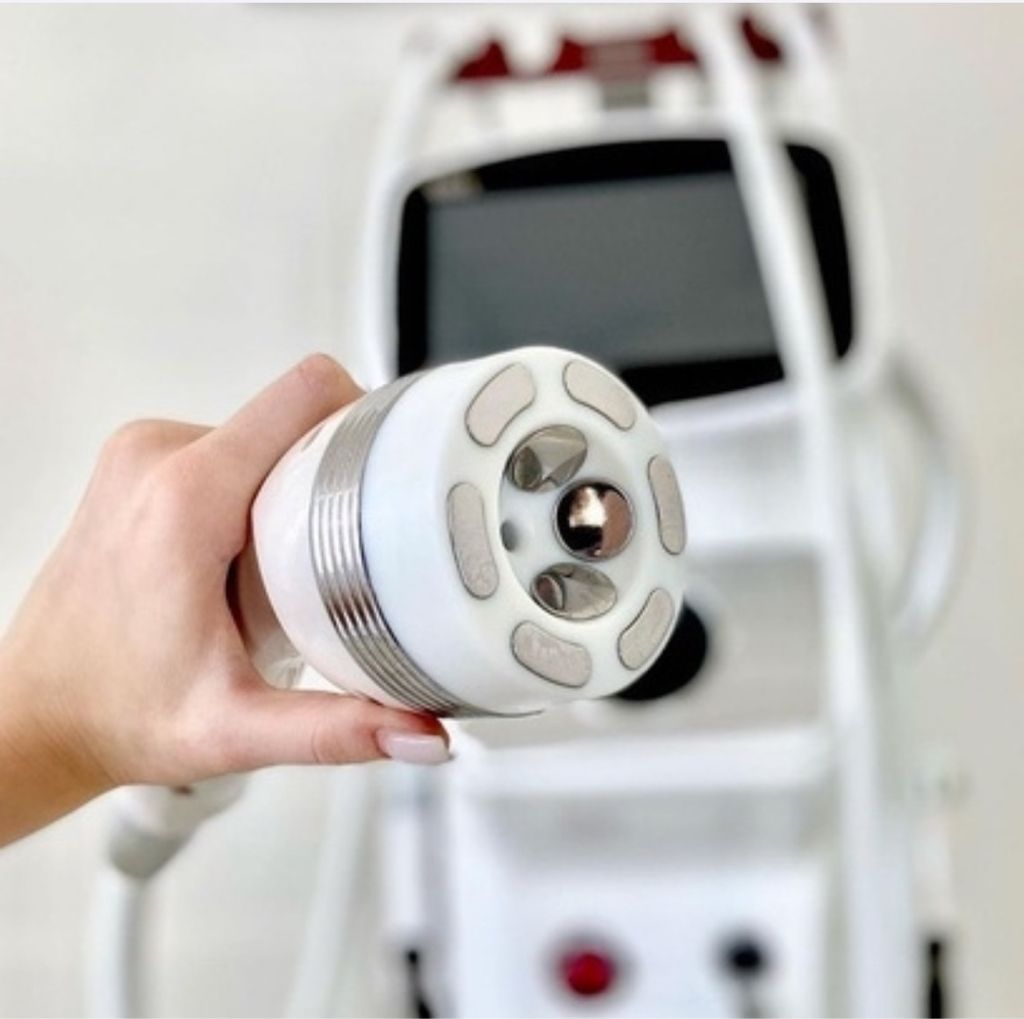 Resolady «Передняя поверхность бедер» (RF-лифтинг+уз-кавитация+вакуум)