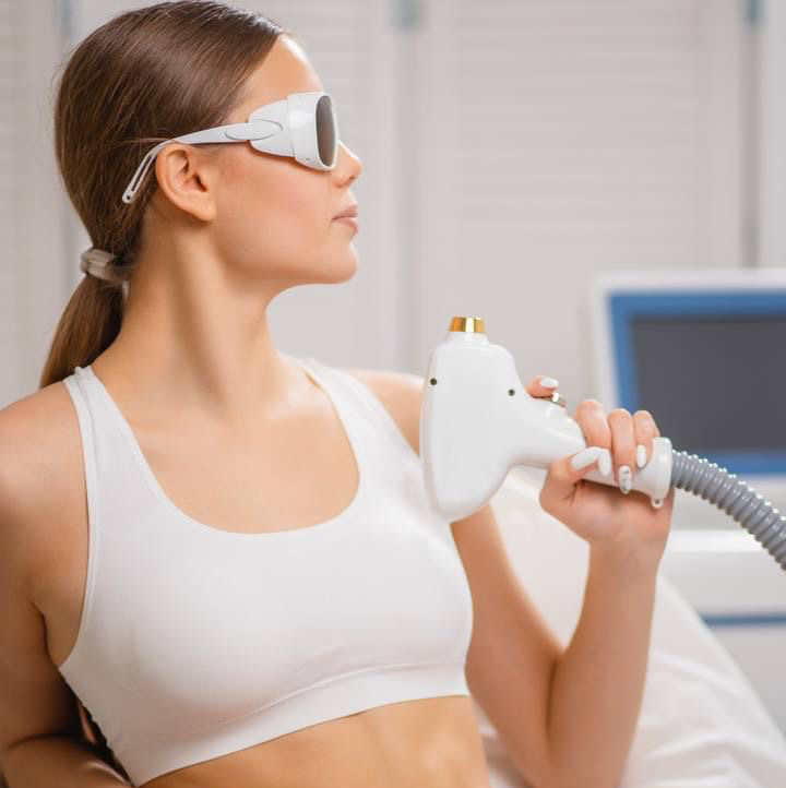 Глубокое бикини+ подмышечные впадины+ ноги полностью