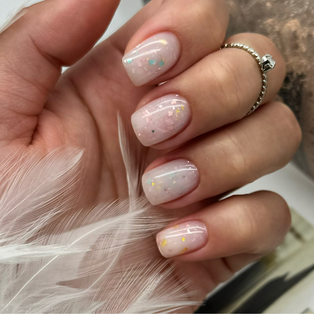 Маникюр с однотонным покрытием