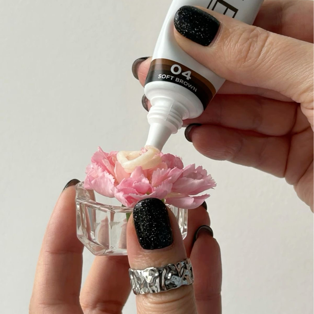 Окрашивание бровей