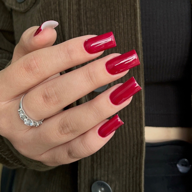 Маникюр однотонный