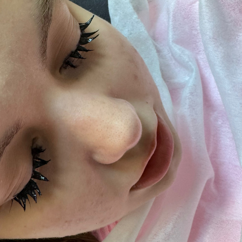 Окрашивание ресницы