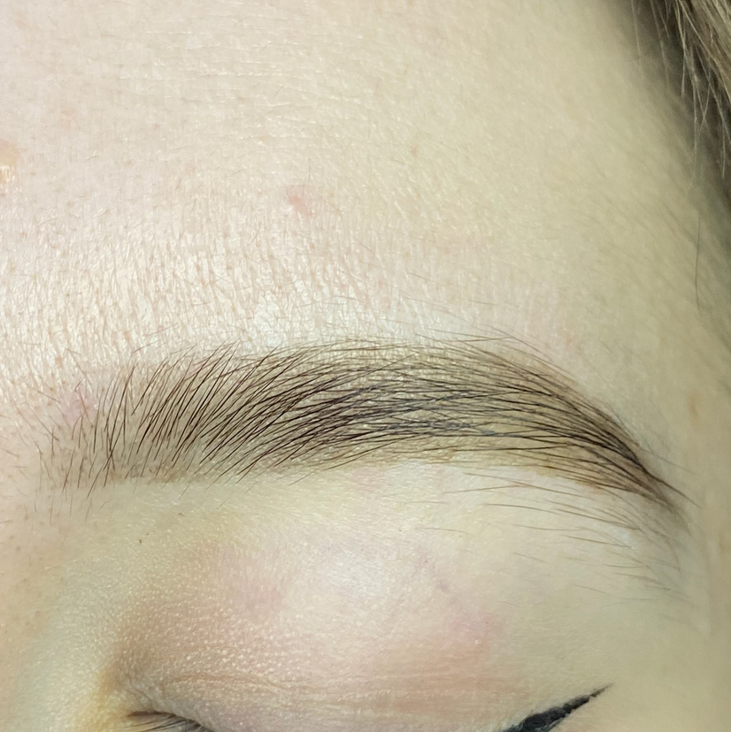 Окрашивание бровей без коррекции