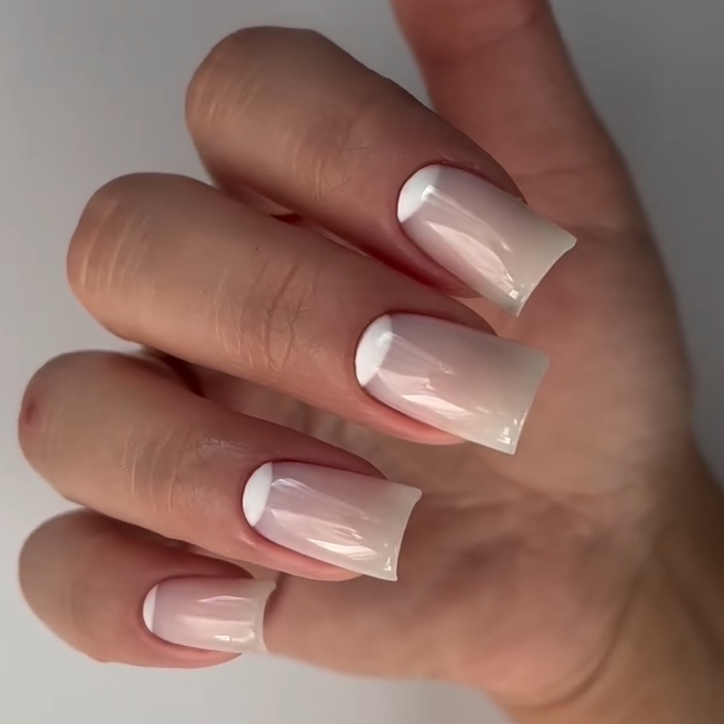 Маникюр с покрытием гель + снятие (средняя длина)