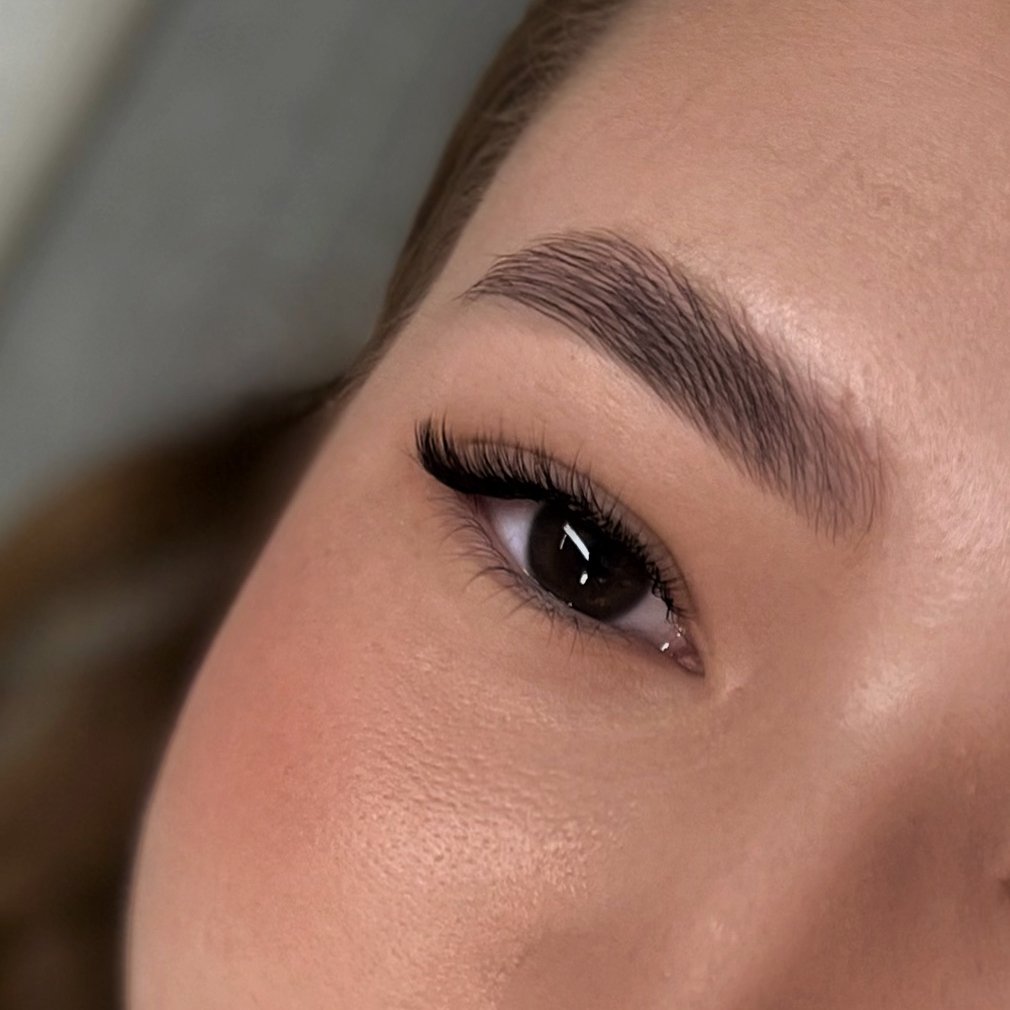 Наращивание ресниц 1.5-2D