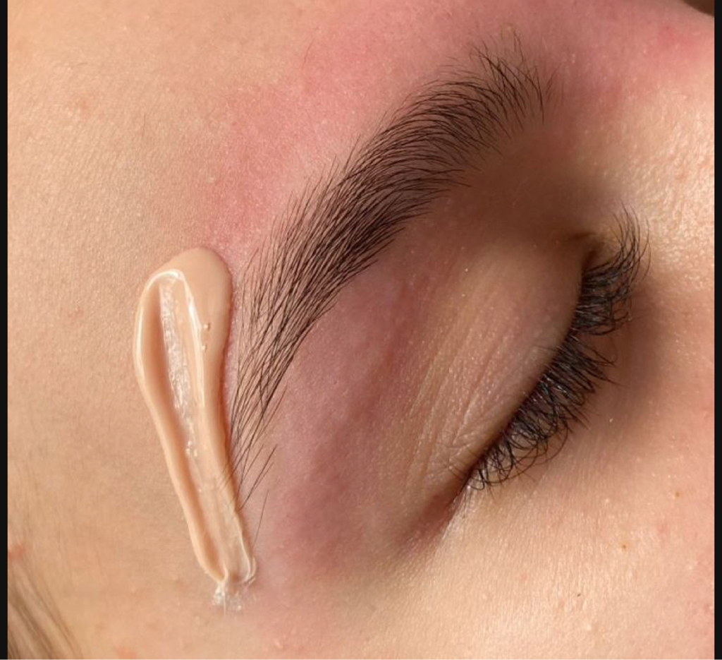 Коррекция бровей пинцет/воск