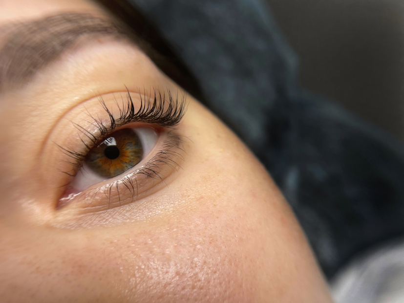 Ламинирование + окрашивание + ботокс ресниц