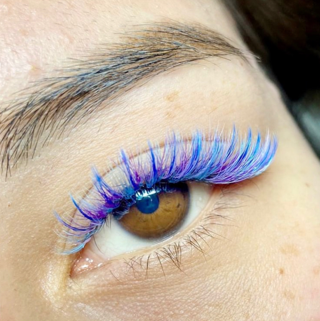 Объёмное наращивание от 1,5 D  и более; Все Тренд эффекты - Мокрый эффект; Все виды лучей; Анимэ; Стрелочка; Подводка; Цветное наращивание