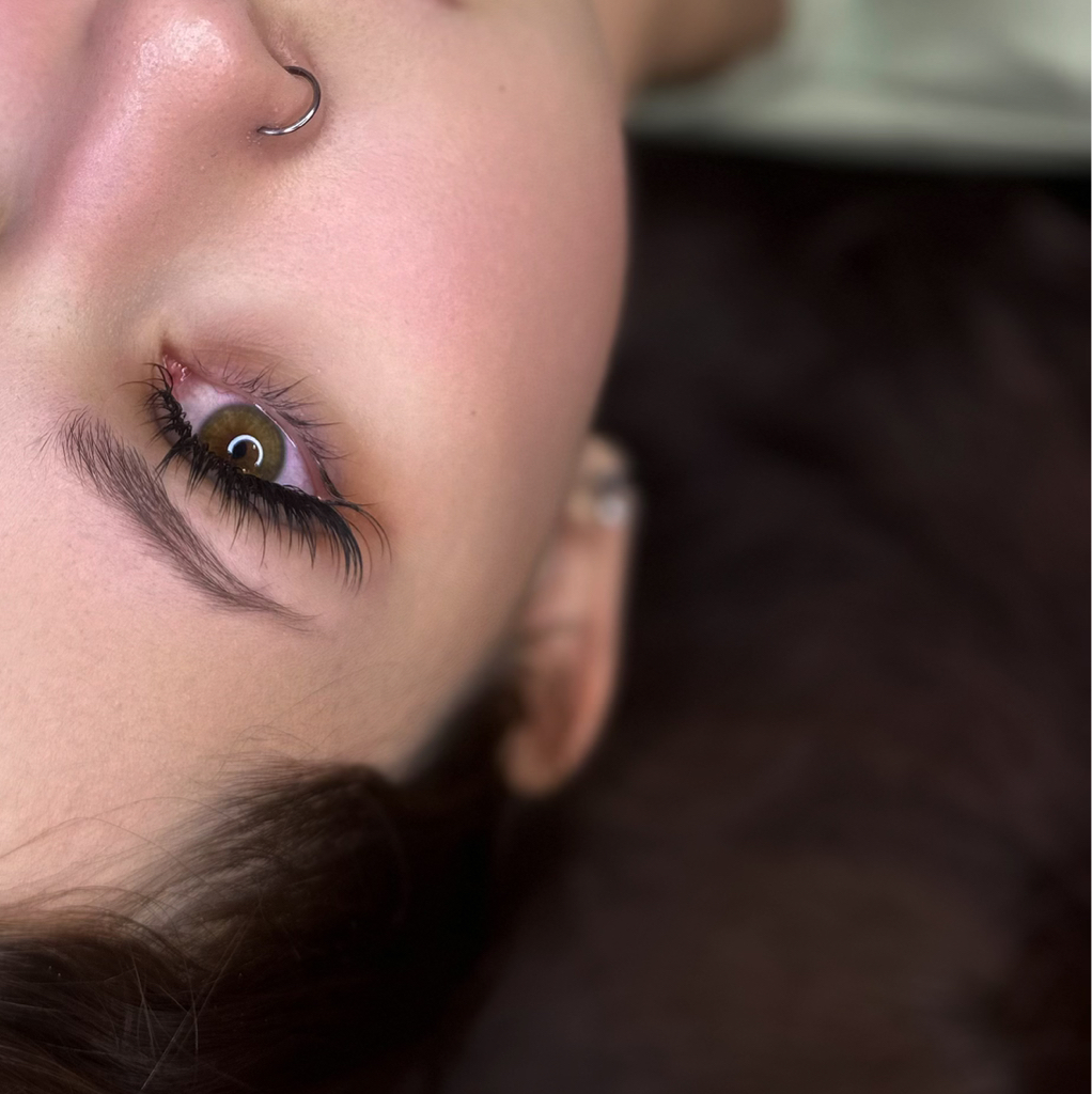 Наращивание ресниц Мокрый эффект