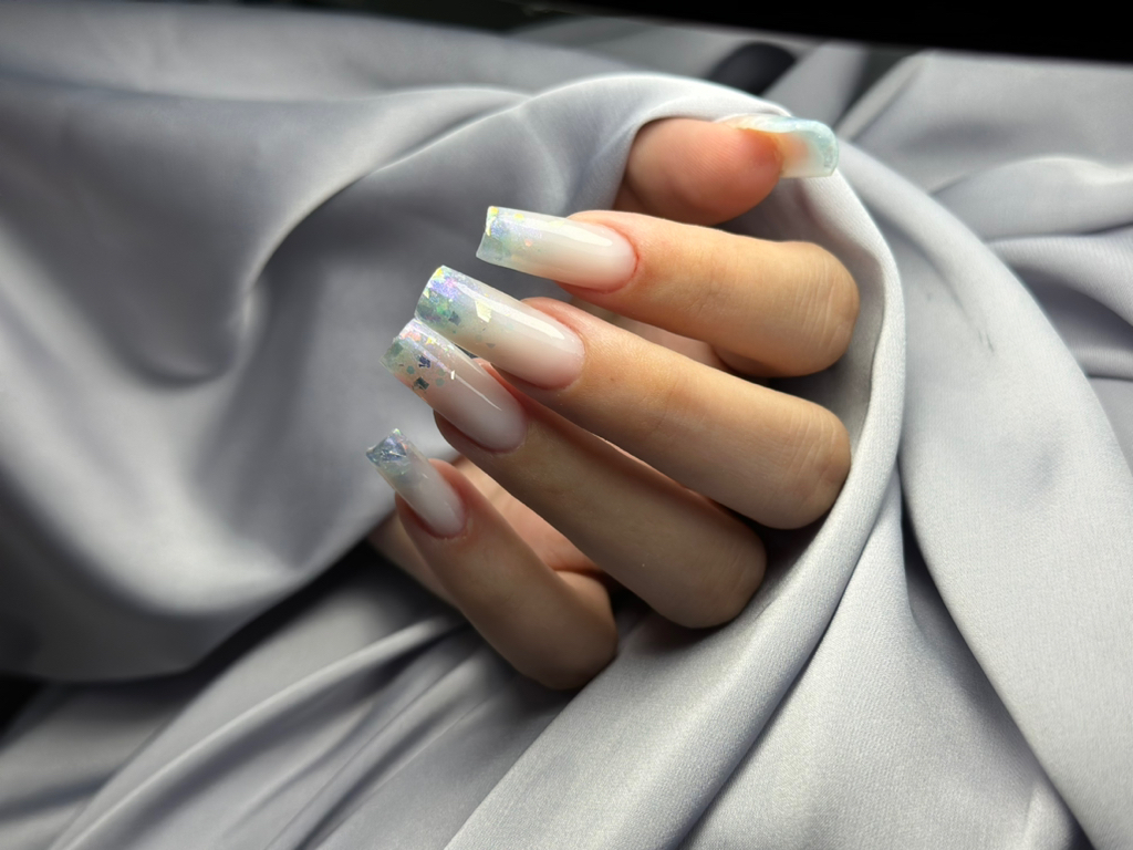 Наращивание ногтей