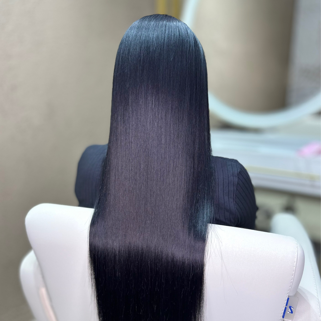 Кератиновое выпрямление волос