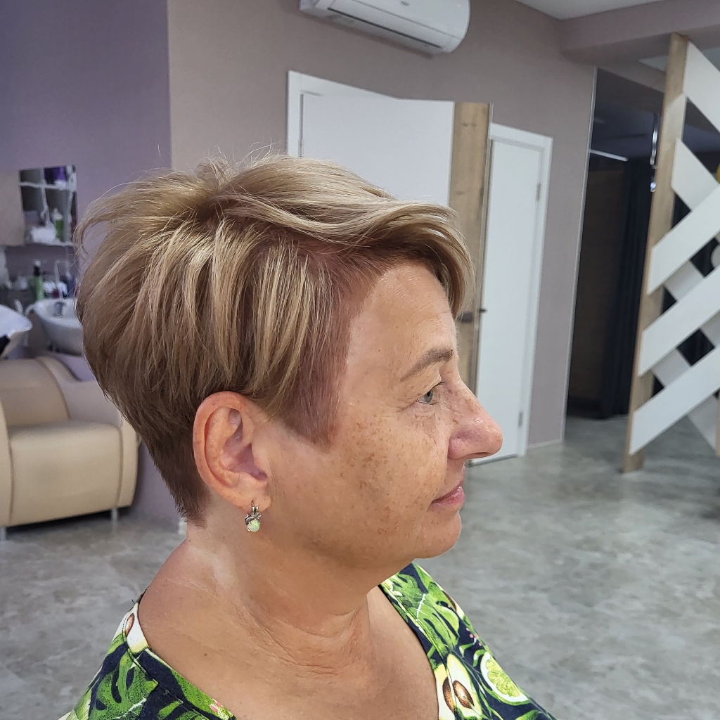 Окрашивание корней L'Oreal