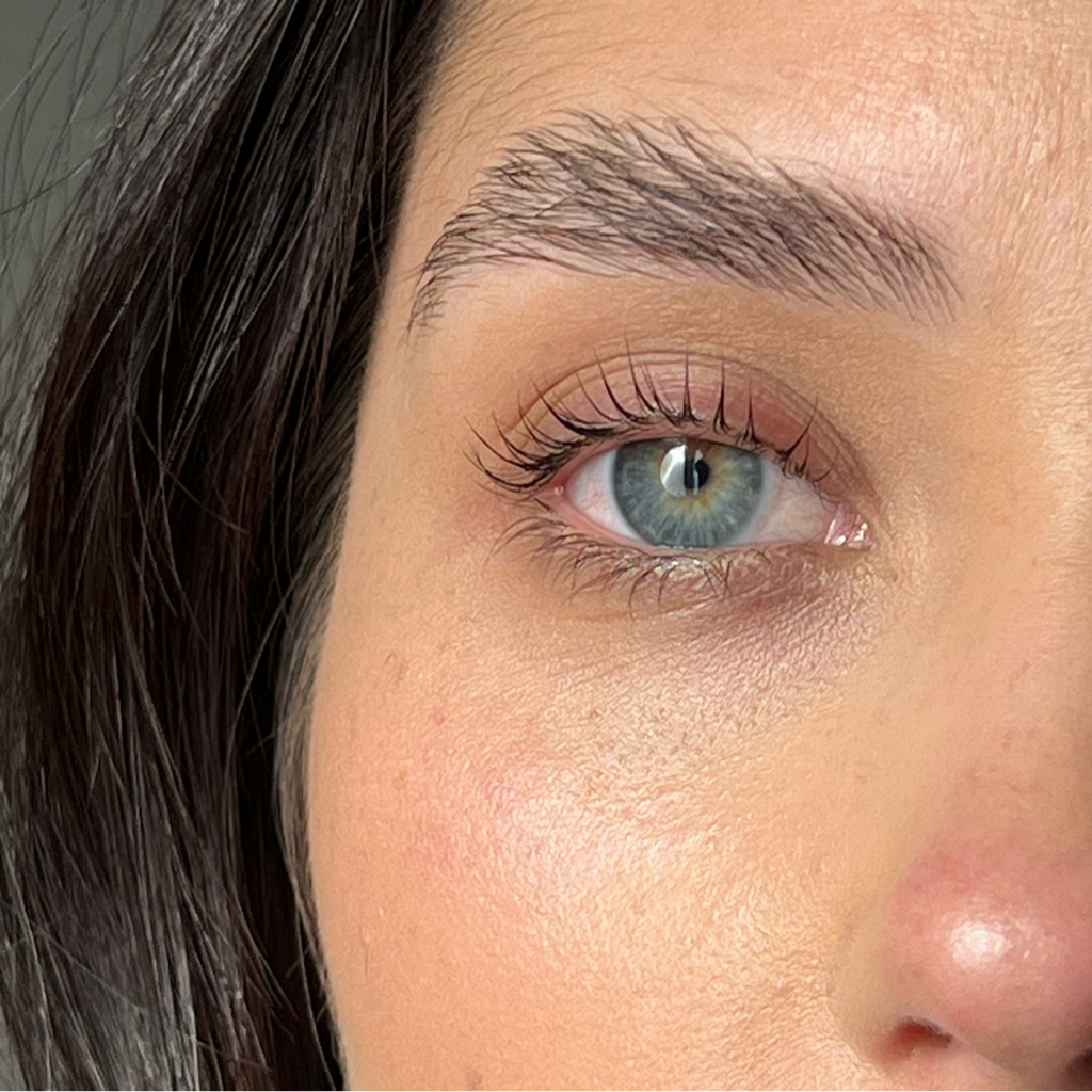 Ламинирование верхних ресниц с уходом AMICA LASHES