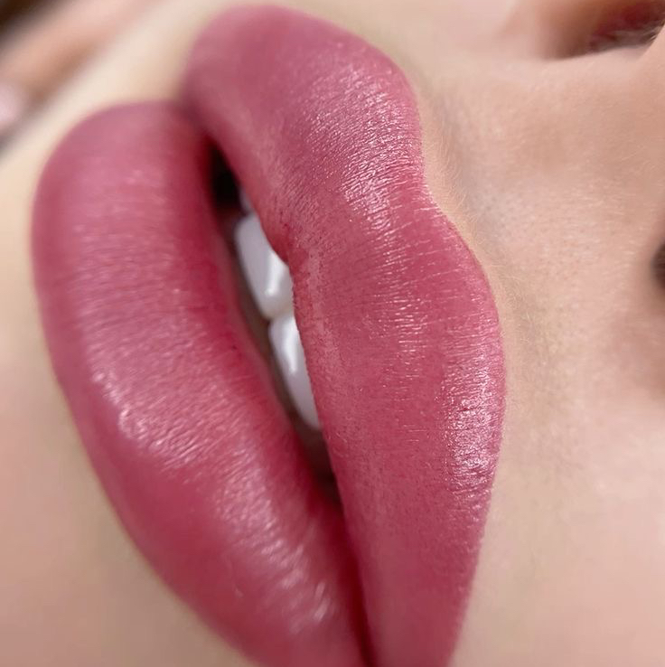 Коррекция перманентного макияжа губ