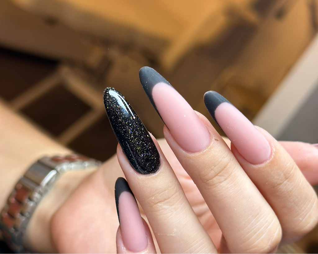 Наращивание ногтей