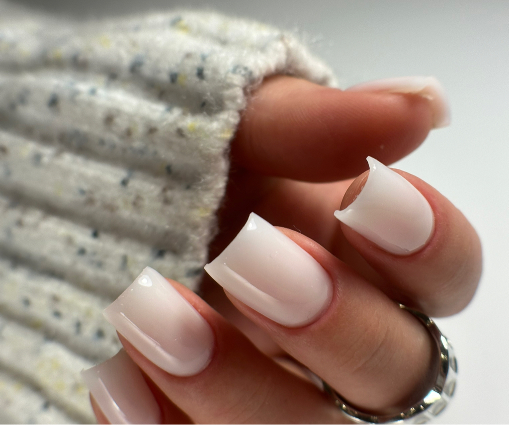 Наращивание 1-3 ед./коррекция ногтей