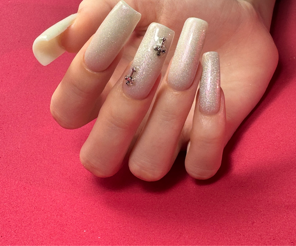 Дизайн 1-2 ногтей