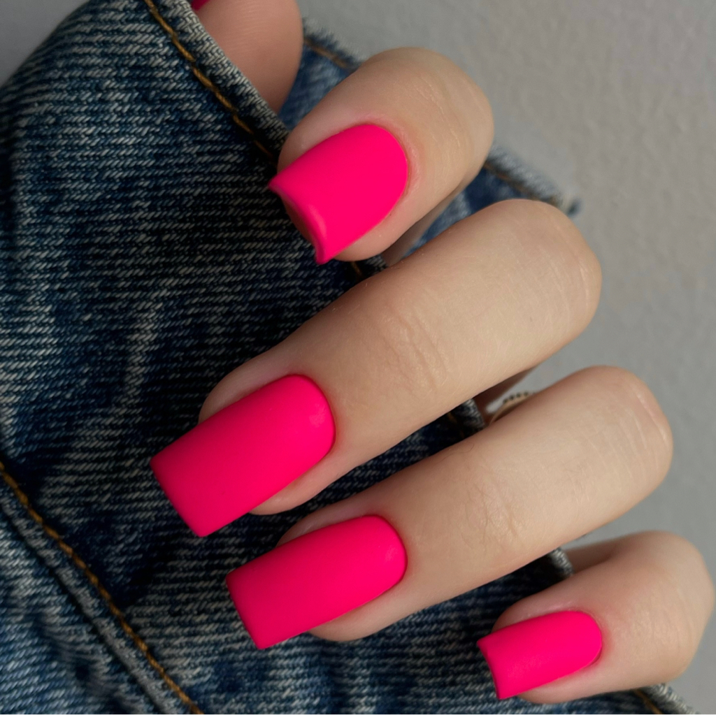 Маникюр с покрытием гель лак однотонное