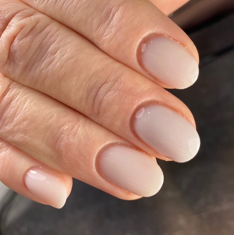 Маникюр с покрытием гель-лак короткие