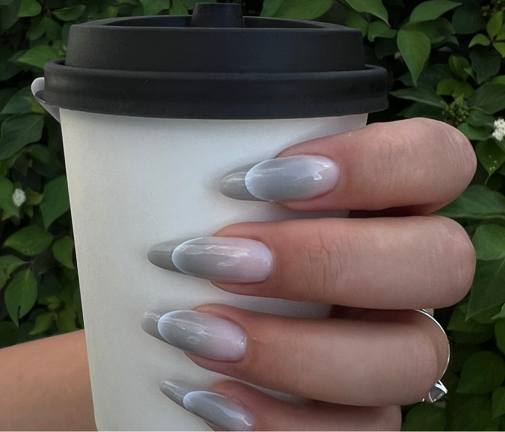 Наращивание ногтей